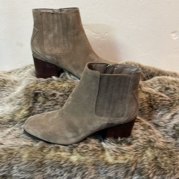 Blondo Waterproof Never Worn Suede Leather Heeled Ankle Boots-7.5-#0034 - Picture 2 of 16